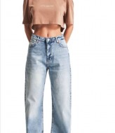 Стильные джинсы  AMU-3426A970