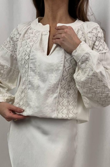 Блуза с кружевом  AMU-5970A790 Блуза с кружевом  AMU-5970A790