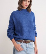 Жіночий в'язаний светер AMU-6700A660 