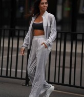 Велюровый костюм с широкими штанами   JK-002A750