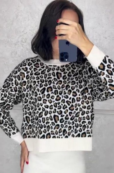Свитер леопардовый принт   AMU-14028A549