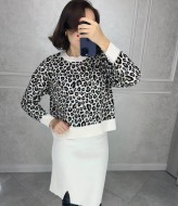 Свитер леопардовый принт   AMU-14028A549