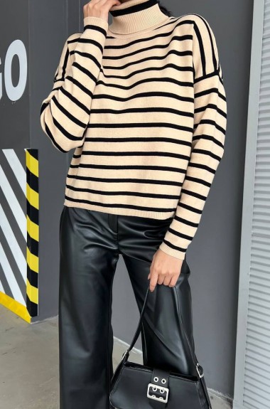 Свитер женский в полоску   AMU-6802A630