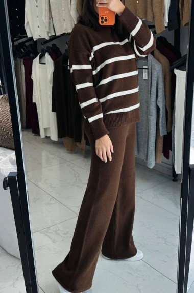 Вязаний теплий костюм   AMU-7019A1150