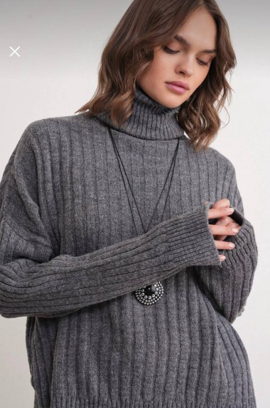 Вязаный костюм женский с юбкой AMU-6928A1170 Вязаный костюм женский с юбкой AMU-6928A1170