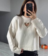 Свитер с сердечком  AMU-2379A770