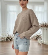 Свитер с вышивкой AMU-2442A650