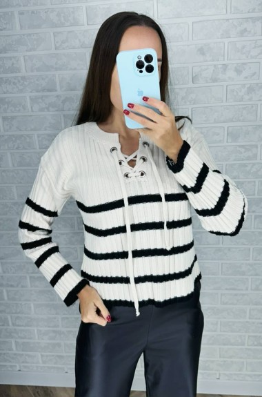 Свитер  со шнуровкой   AMU-8067A299 Свитер  со шнуровкой   AMU-8067A299