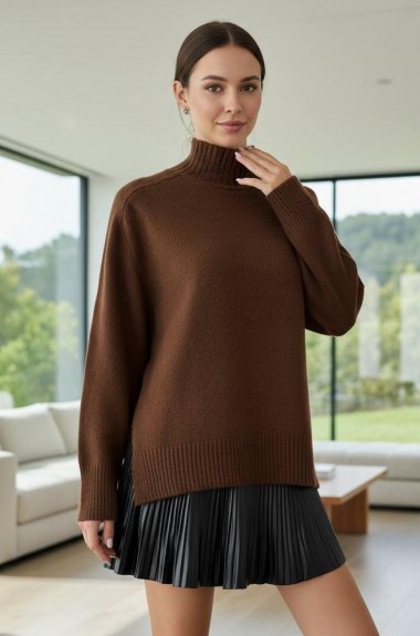 Женский свитер с горлом  AMU-2474A630