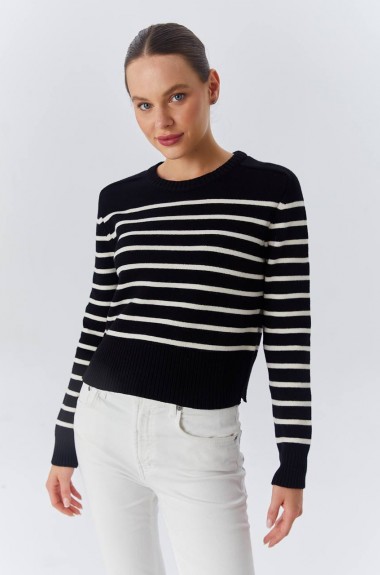Джемпер в полоску  AMU-6762A620