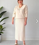 Вязаный костюм с юбкой плиссе  AMU-21416A1050