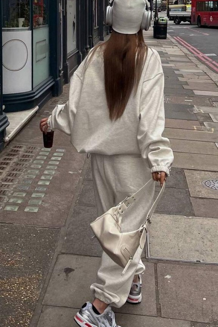 Спортивный костюм с надписью SPL-7092A690 Спортивный костюм с надписью SPL-7092A690