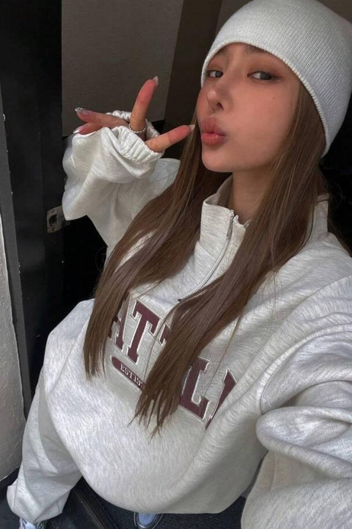 Спортивный костюм с надписью SPL-7092A690 Спортивный костюм с надписью SPL-7092A690