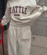 Спортивный костюм с надписью SPL-7092A690 Спортивный костюм с надписью SPL-7092A690