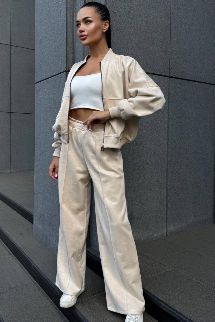 Стильний костюм із м’якої замші  SPL-7080A680 Стильний костюм із м’якої замші  SPL-7080A680