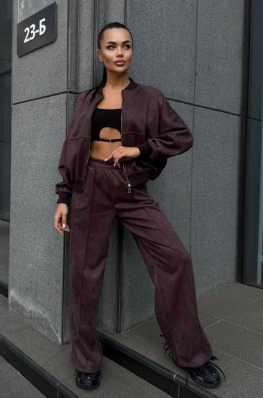 Стильний костюм із м’якої замші  SPL-7080A680 Стильний костюм із м’якої замші  SPL-7080A680