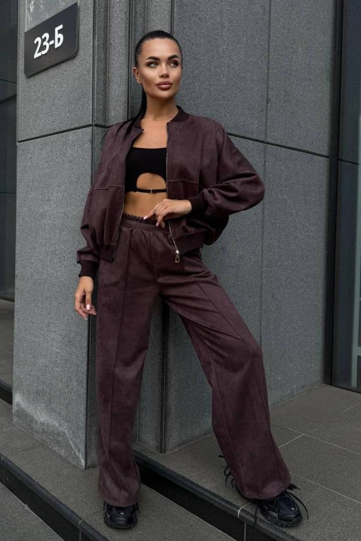 Стильний костюм із м’якої замші  SPL-7080A680 Стильний костюм із м’якої замші  SPL-7080A680