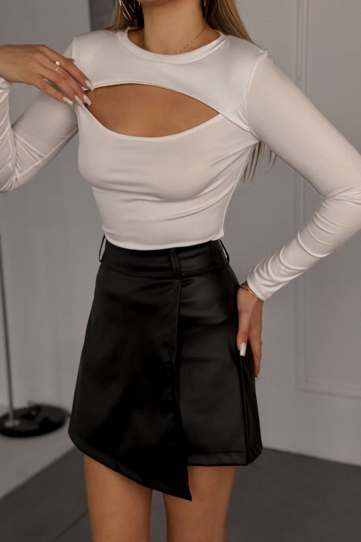 Базовый лонгслив с вырезом MIL-254A250