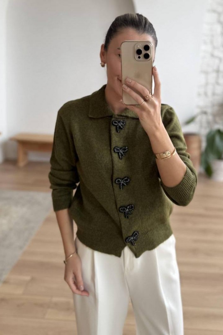 Кардиган жіночий   з гудзиками  AMU-4575A670