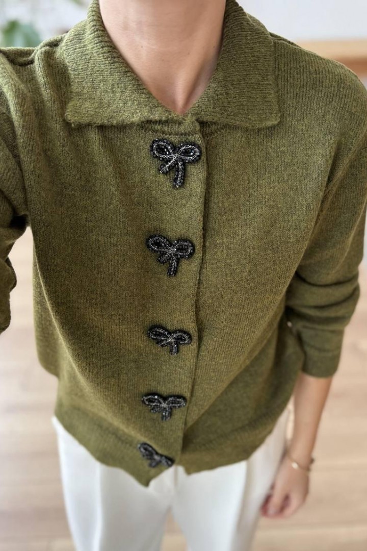 Кардиган жіночий   з гудзиками  AMU-4575A670