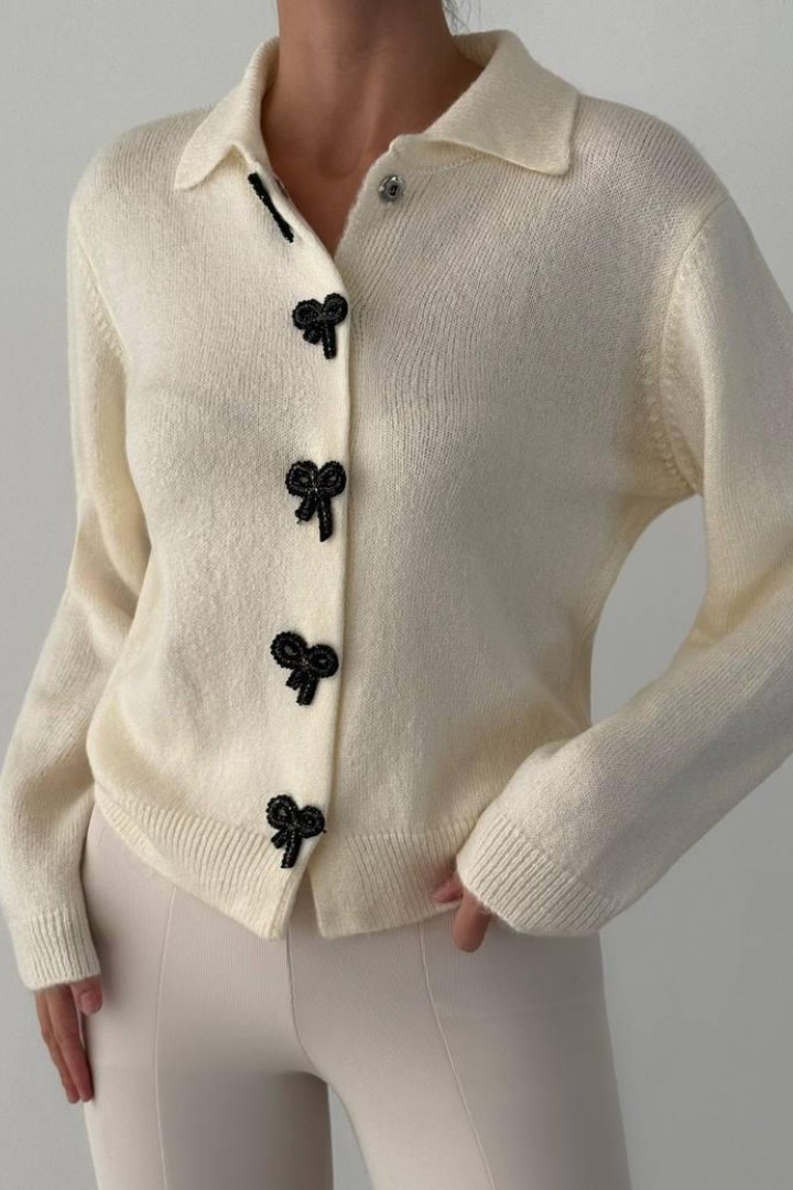 Кардиган жіночий   з гудзиками  AMU-4575A670