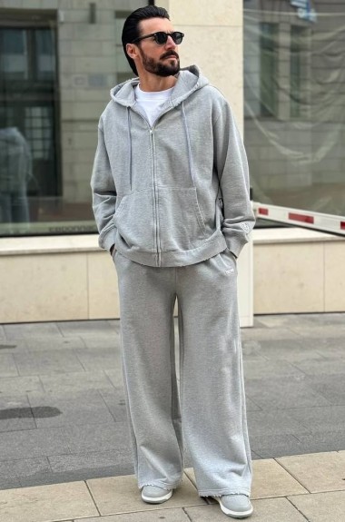 Мужской спортивный костюм LOU-1555.1A700 Мужской спортивный костюм LOU-1555.1A700