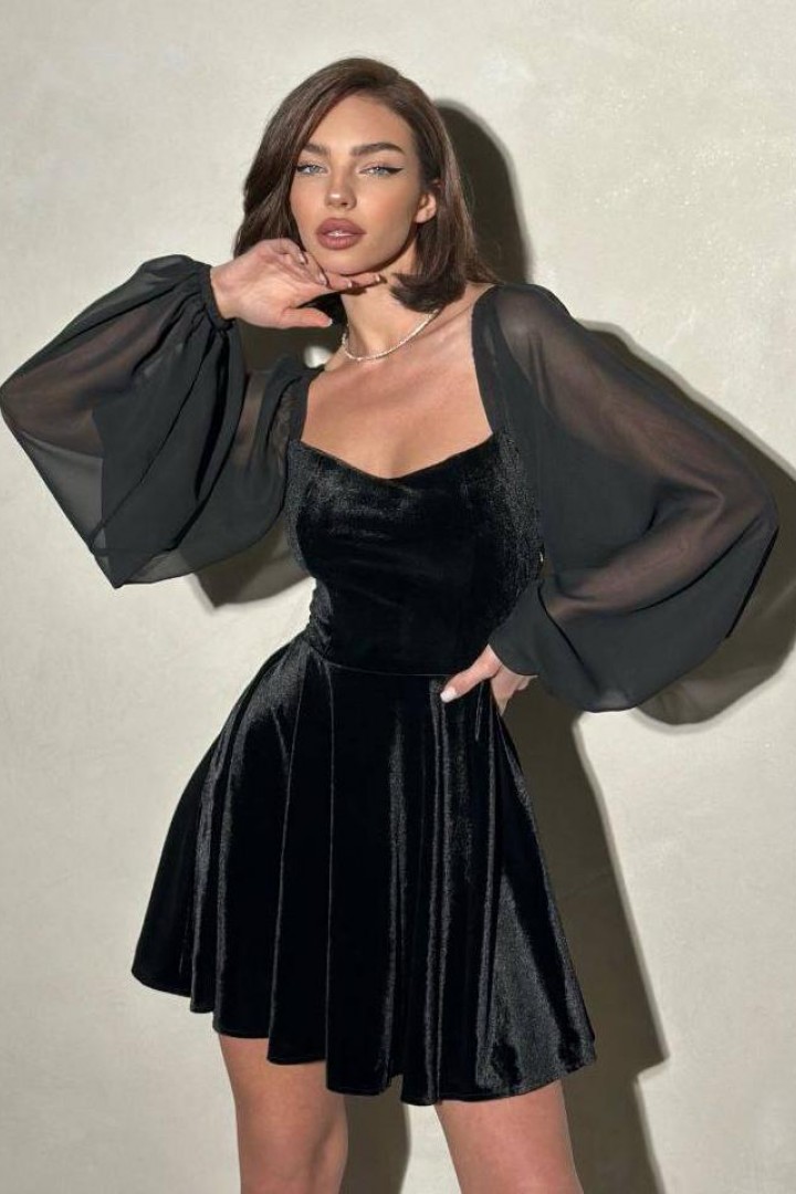 Платье с объёмными рукавами  RK-795A500