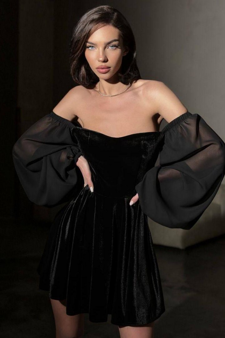 Платье с объёмными рукавами  RK-795A500