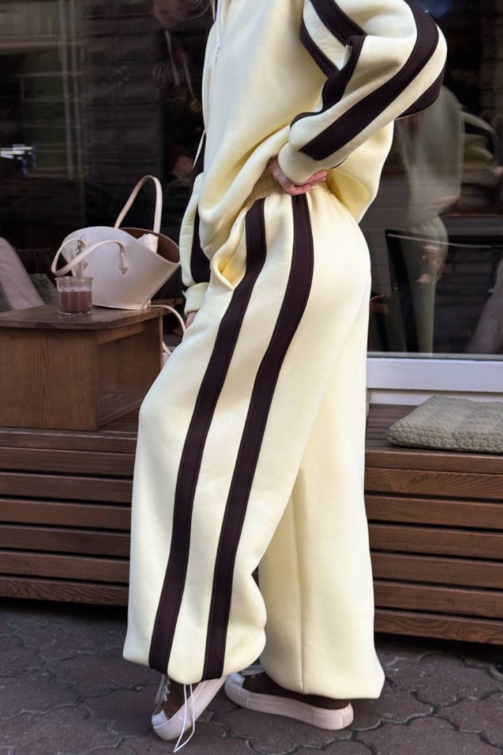 Спортивный костюм с лампасами JK-0039A1250