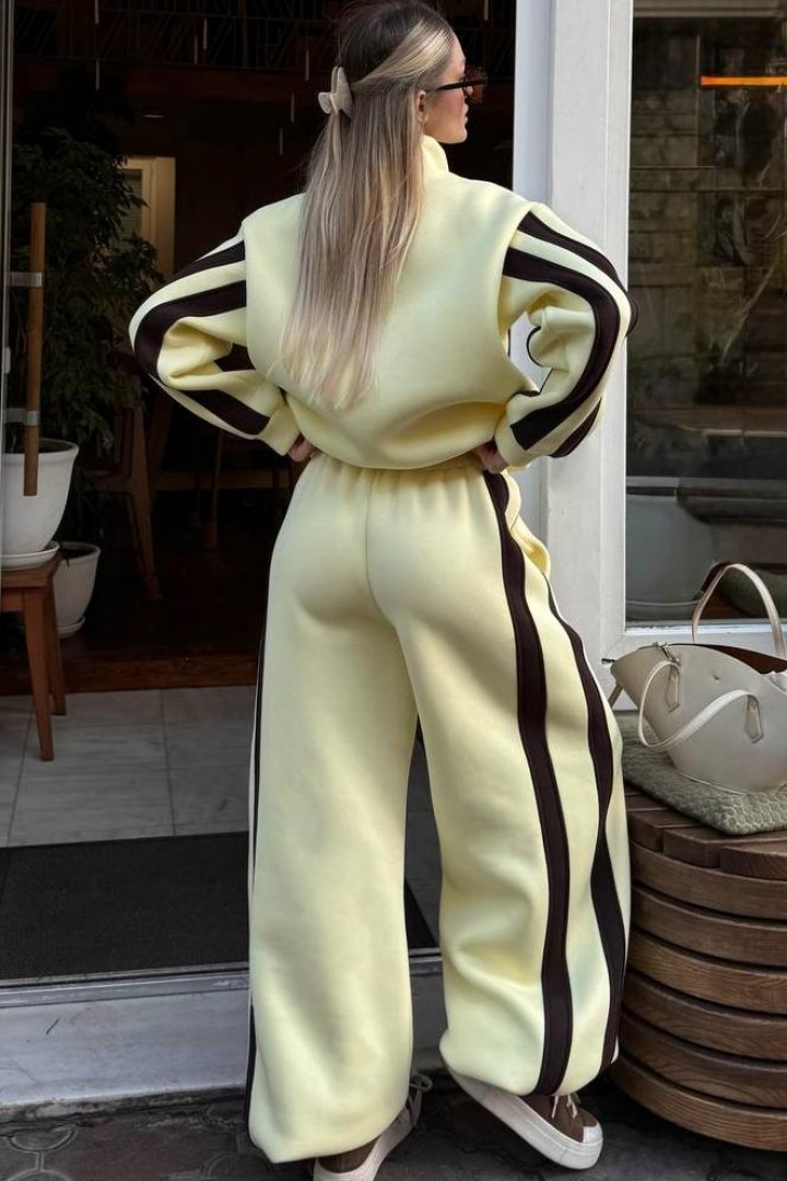 Спортивный костюм с лампасами JK-0039A1250