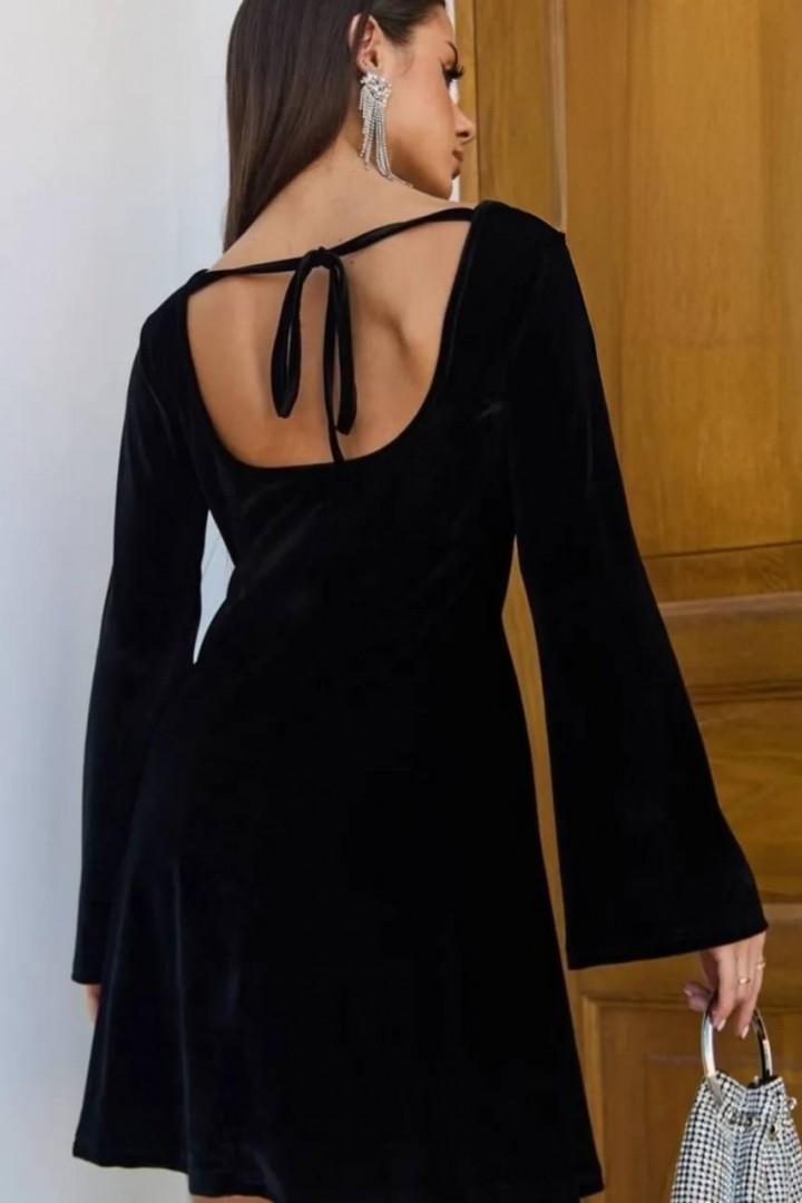 Чёрное маленькое платье  AMU-951A399