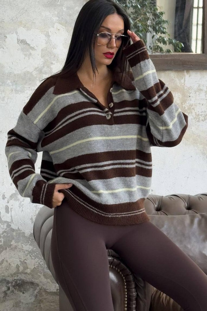 Свитер с воротничком  AMU-75191A670