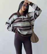 Свитер с воротничком  AMU-75191A670