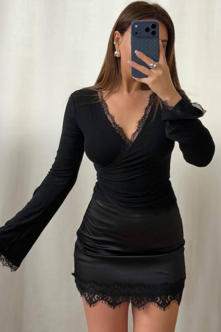 Лонгслів з мереживом HOU-424A379