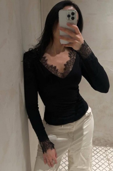 Лонгслив с кружевом HOU-428A349 Лонгслив с кружевом HOU-428A349