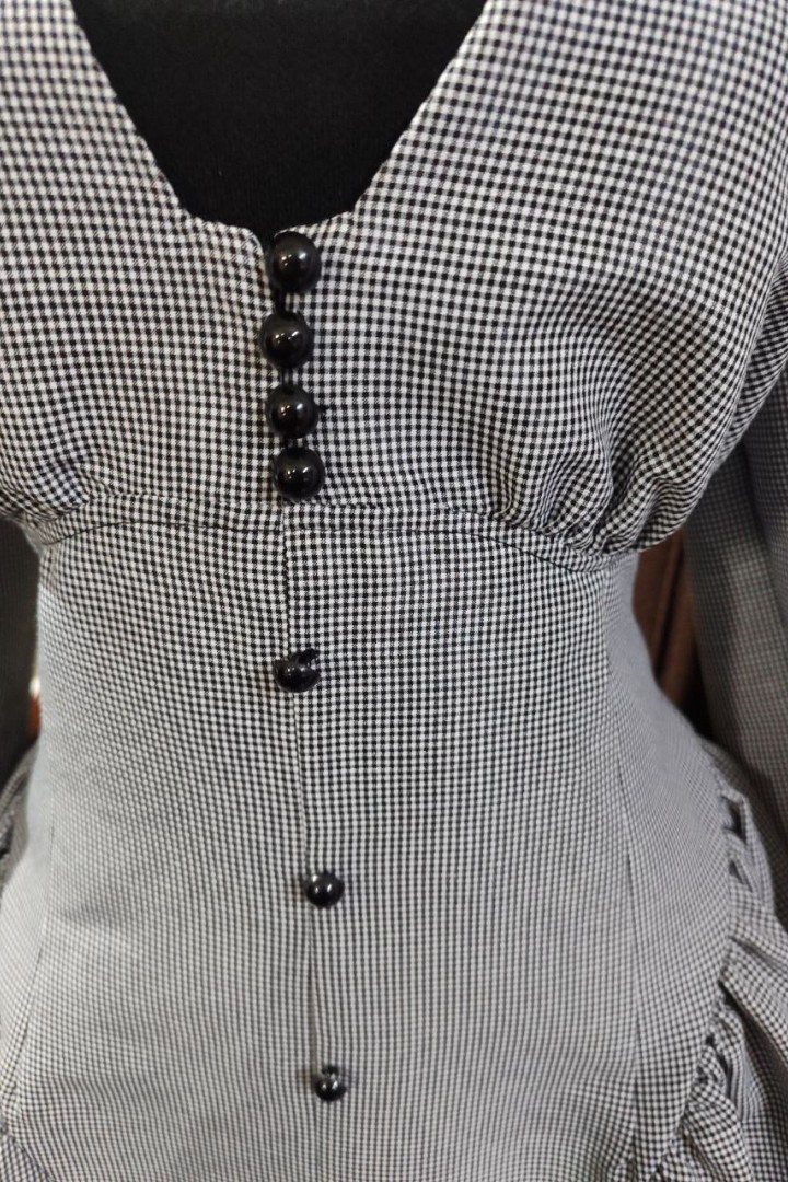 Платье с пуговицами  MB-66A580