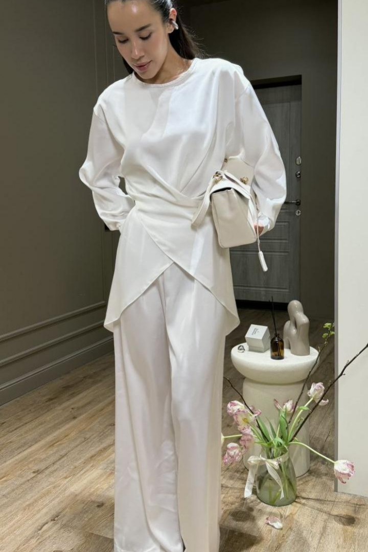 Костюм  с асеметричной блузой COB-922A749