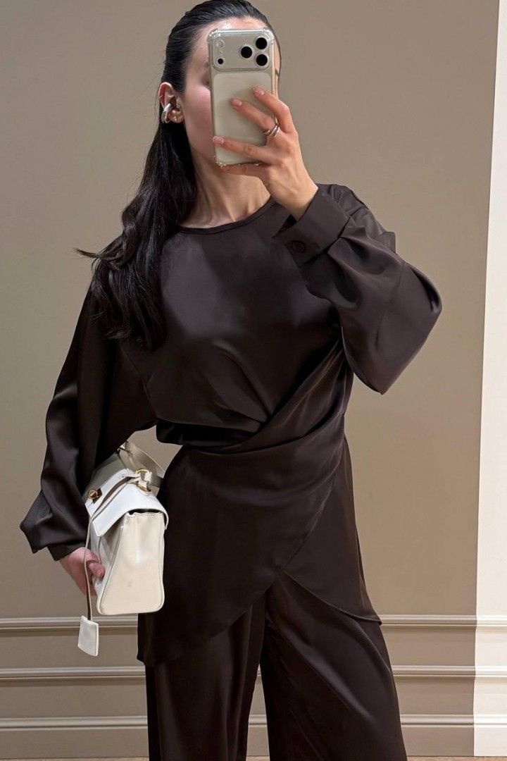 Костюм  с асеметричной блузой COB-922A749