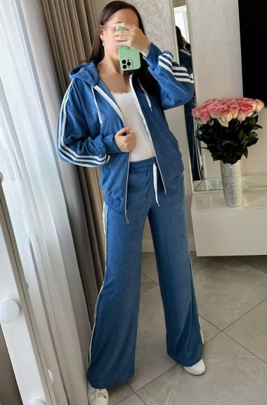 Велюровый костюм AMU-1964.964A1150 Велюровый костюм AMU-1964.964A1150