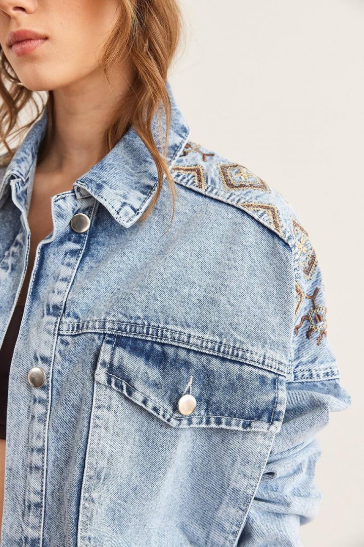 Джинсовая куртка- рубашка AMU-0371A1200