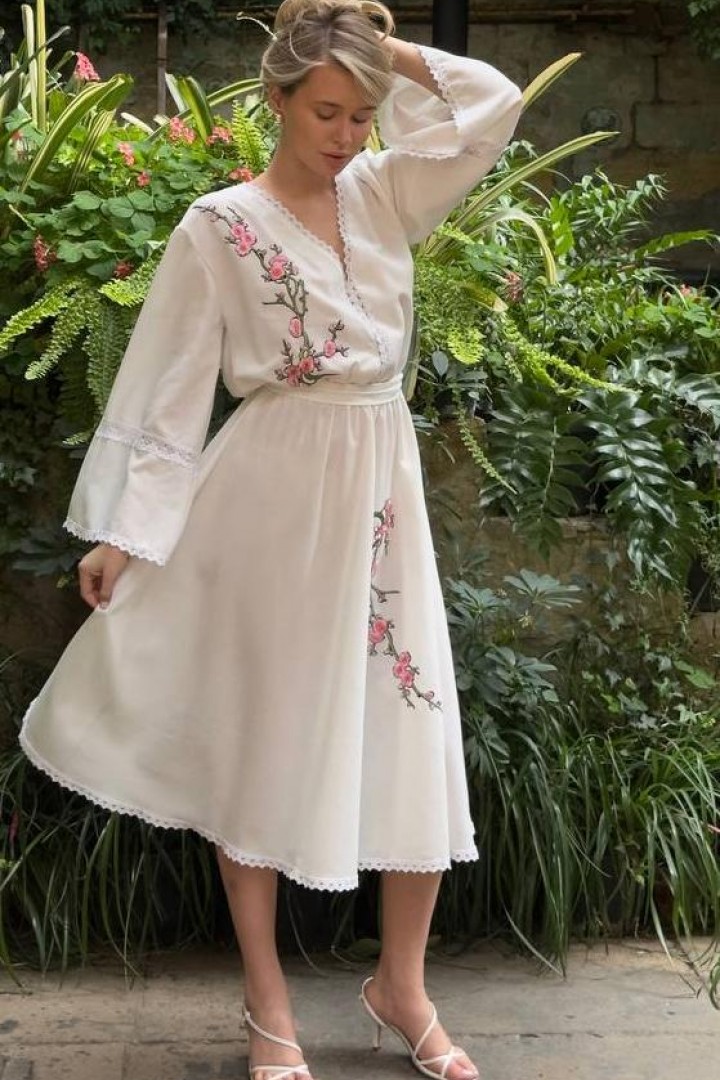 Сукня з вишивкою  SOL-3044A1100 