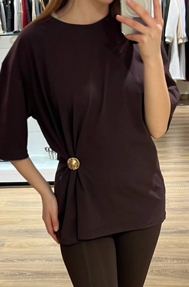 Женская  футболка c брошкой MV-835.1A450