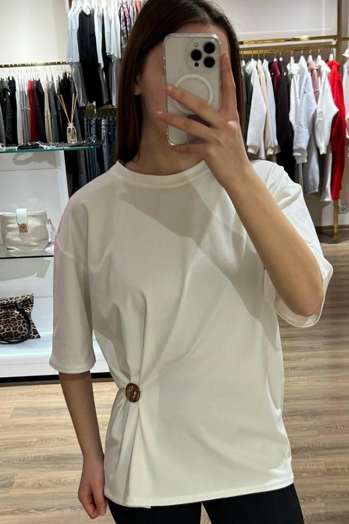 Женская  футболка c брошкой MV-835.1A450