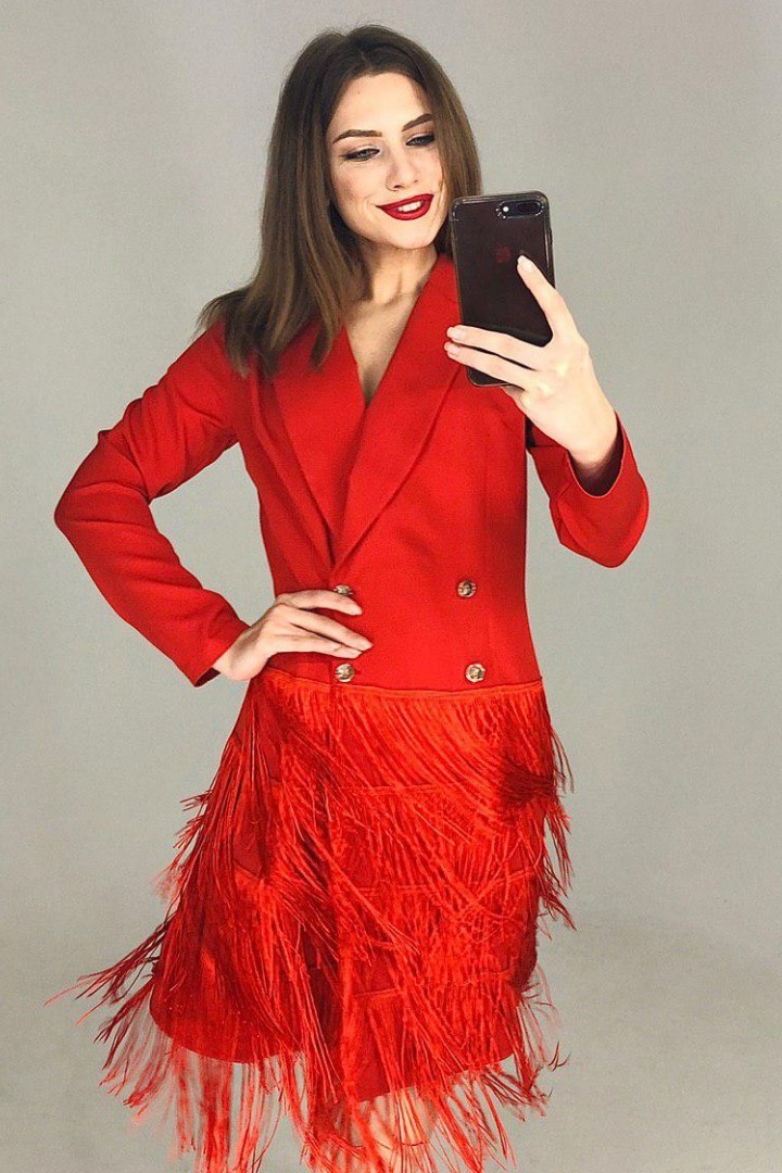 красное платье пиджак